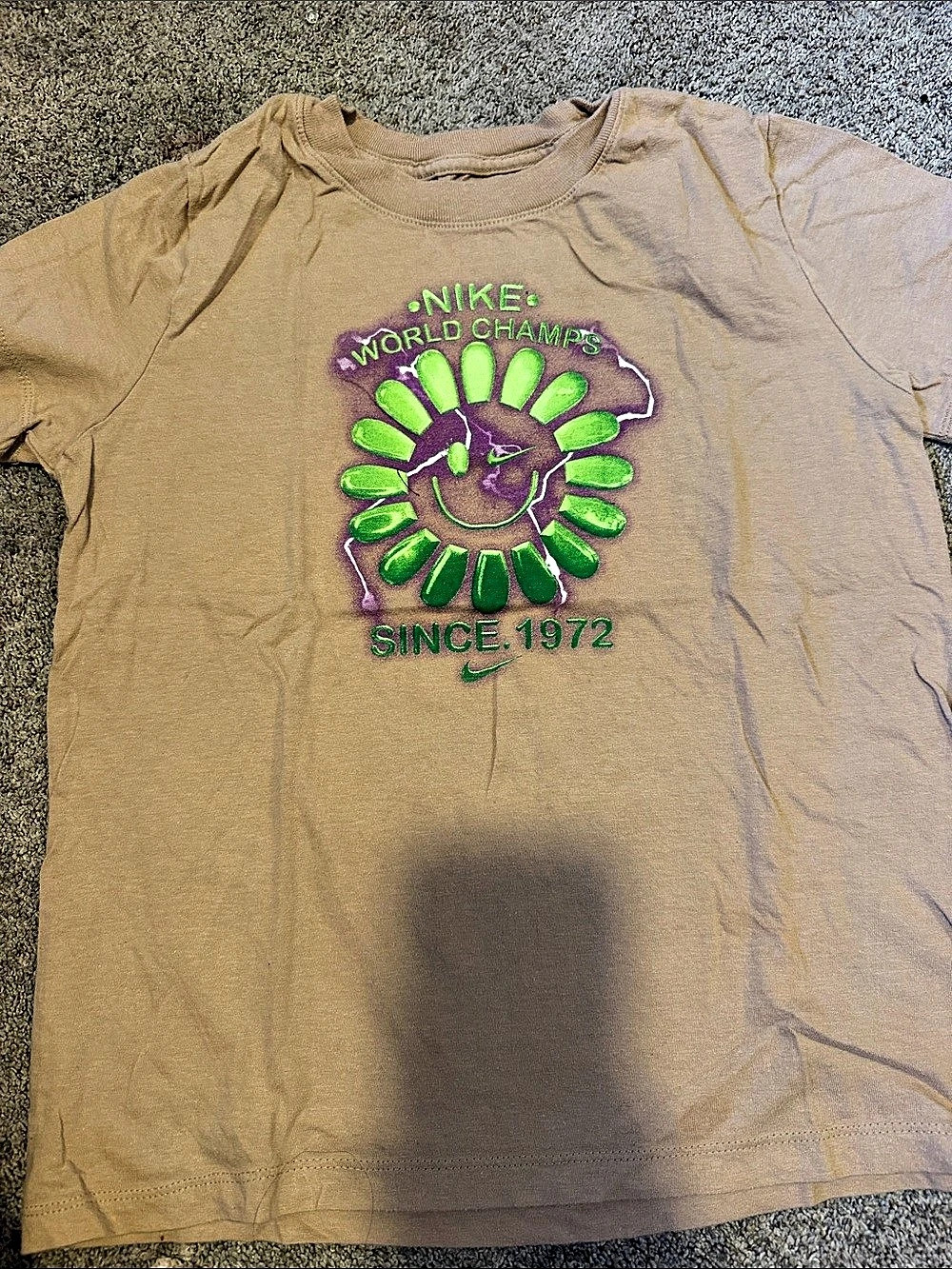 Nike The Nike Tee Graphic Short Sleeve Tee Size Medium